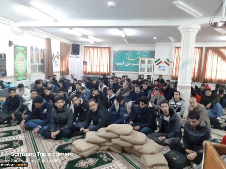 مراسم گرامیداشت هفته بسیج در آموزشکده فنی وحرفه ای خوارزمی ملایر 4
