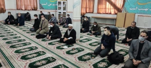 مراسم پرفیض قرائت زیارت عاشورا با حضور مسئولان حراست شهرستان ملایر و کارکنان دانشکده و امام جمعه شهرستان ملایر در نماز خانه مرکز  برگزار شد. 2