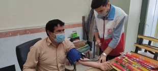 انجام تست فشار خون دانشجویان و کارکنان به مناسبت روز جهانی فشار خون بالا به همت سازمان جوانان جمعیت هلال احمر  3