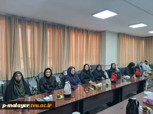 مراسم تکریم و تجلیل از بانوان شاغل در آموزشکده فنی و حرفه‌ای خوارزمی ملایر 4