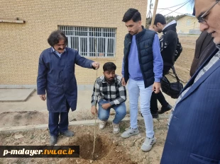 غرس ده اصله نهال بمناسبت هفته گرامیداشت شهدا و روز درختکاری 3